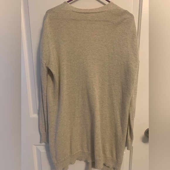 Tan Small Women’s Cardigan with pockets, Preloved in great condition. - Picture 2 of 3